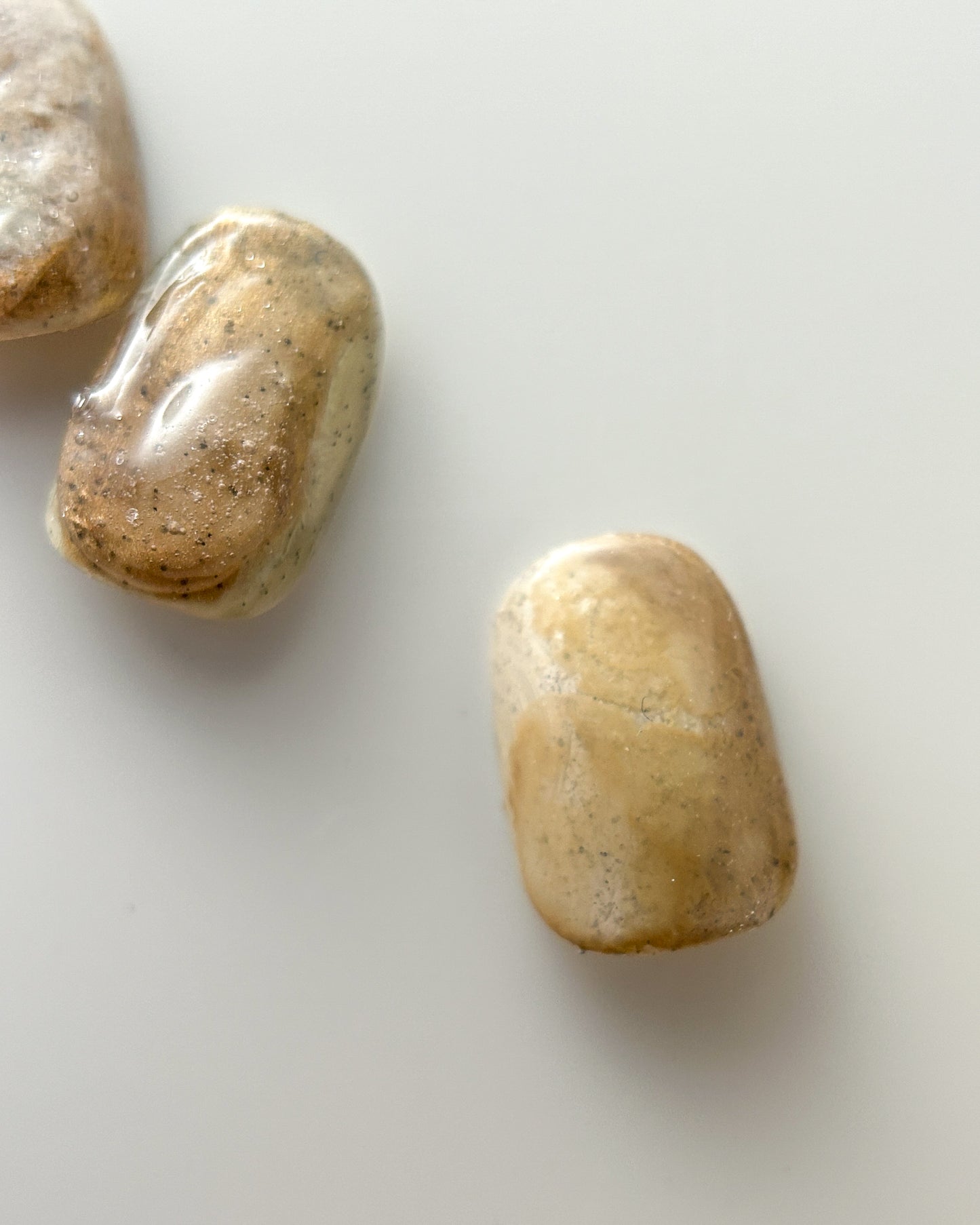 MYROが作る淡色ニュアンスの世界